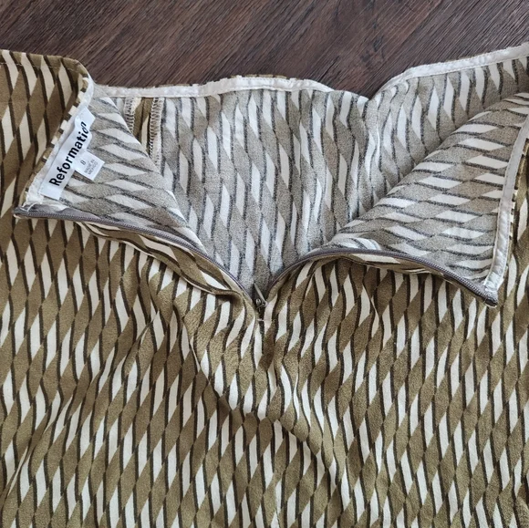Reformation Mini Skirt Sz-8 - Picture 7 of 7